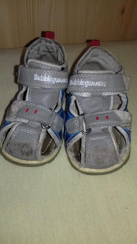 Sandalky, bubble gummers,23