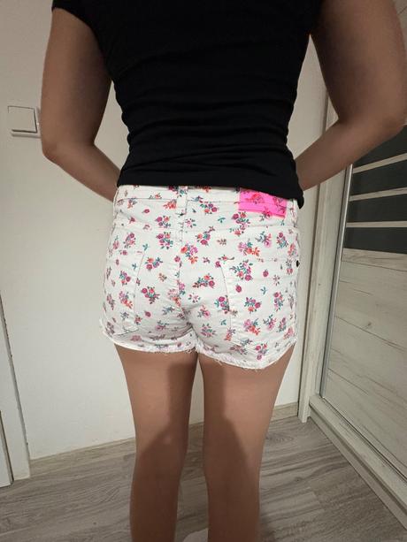 Kraťasy bershka, bershka,xs