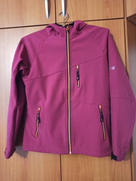 Dievčenská sofhselova bunda, 152