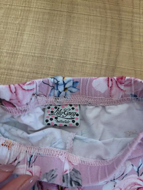 Kvietkované legínky lilly grey, 122