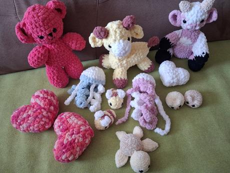 Ručne robené hačkované včielky, 