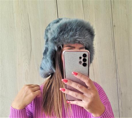 Dámska zimná čiapka,