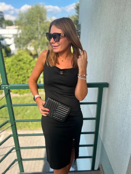 Luxusné šaty s opaskom, m