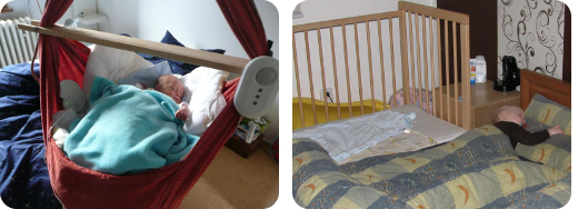 Bábätko spiace v háčikoch vedľa rodičovskej postele a bábätko spiace v rodinnej posteli s možnosťou ho rýchlo a ľahko presunúť do postieľky - balkónu Bábätko spiace v háčikoch vedľa rodičovskej postele a bábätko spiace v rodinnej posteli s možnosťou ho rýchlo a ľahko presunúť do postieľky - balkónu