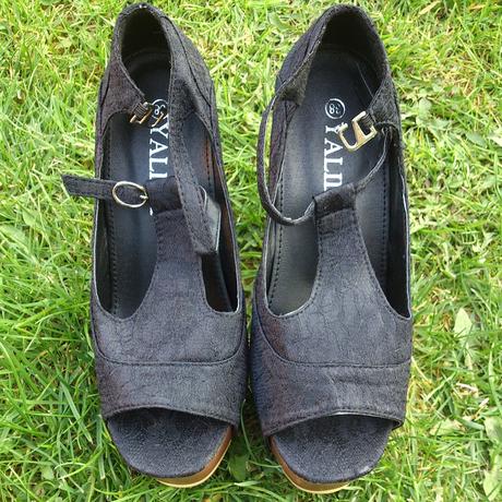 Čipkované, s hrubým opätkom, 38