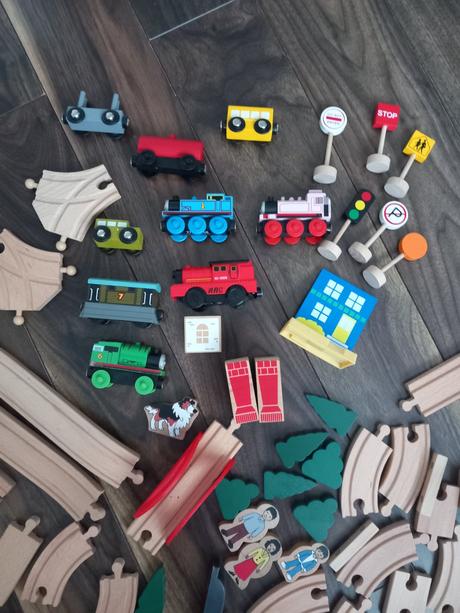 Mestečko vlaky + koľajnice, 