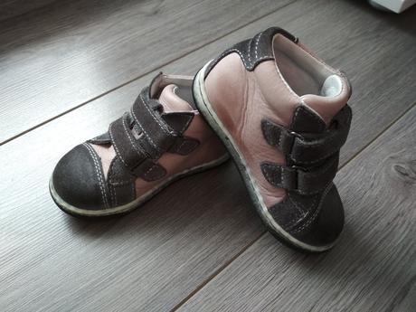 Prechodné topánky, 20