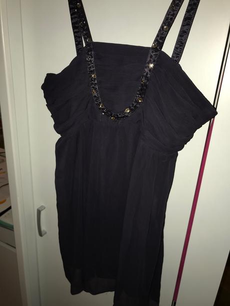 Tielko na príležitosť, atmosphere,40