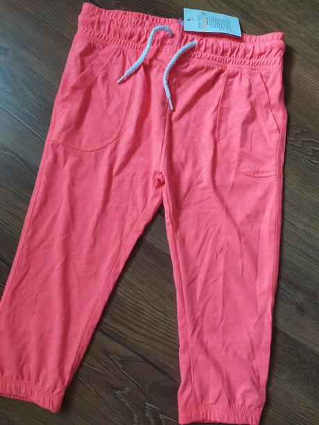 Nové kraťasy, kik,128