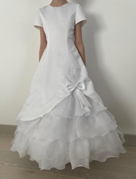 Šaty na 1. sväté prijímanie, 134