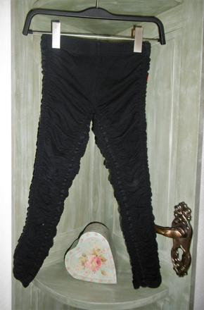 Legíny s riasením, 140