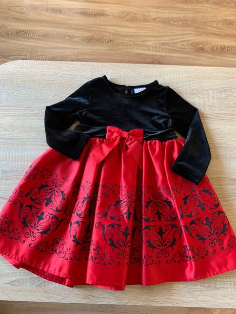 Dievčenské šaty, 92