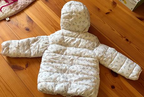 Nadherna volanikova bunda prekrasna, c&a,92