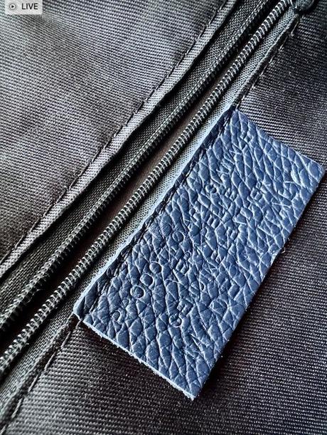 Vera pelle modrá kabelka, 