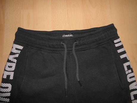 Cierne teplakove kratasy, s