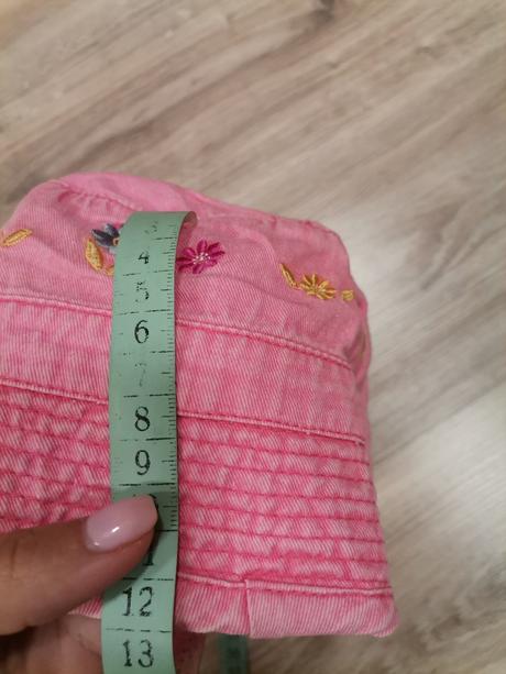 Dievčensky ružový klobúčik, 