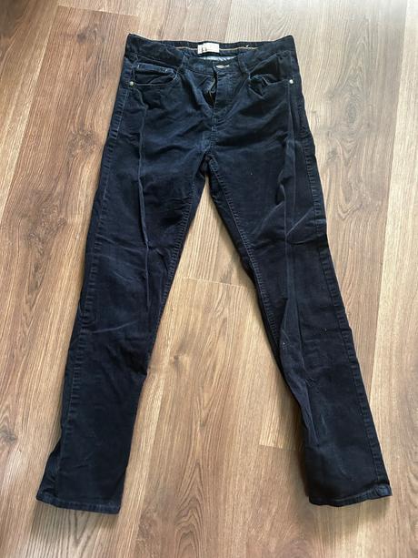 Mencestraky, zara,152