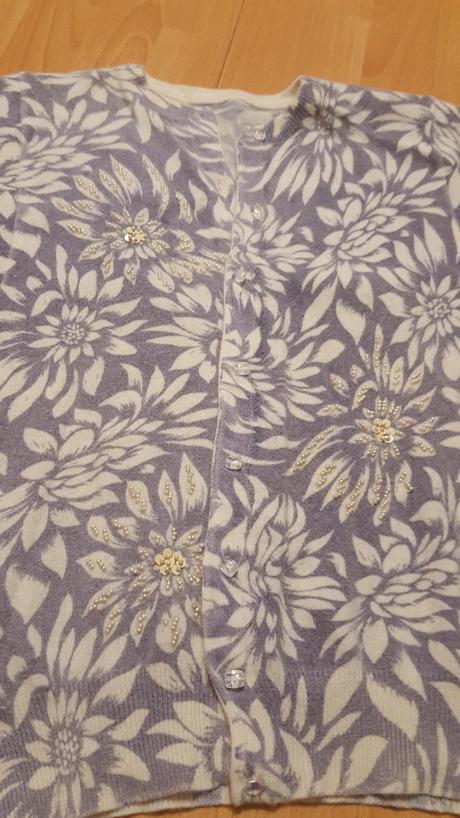 Sveter s perličkami z angorskej vlny, l