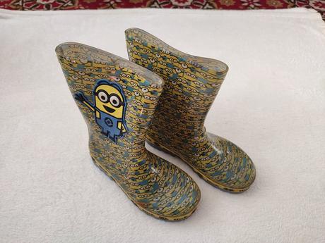 Gumené čižmy s mimóňom, 31