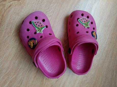 2x kroksy velkosť 25, h&m,25