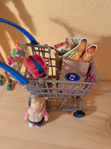 Barbie happy family shopping fun neighborhood, 