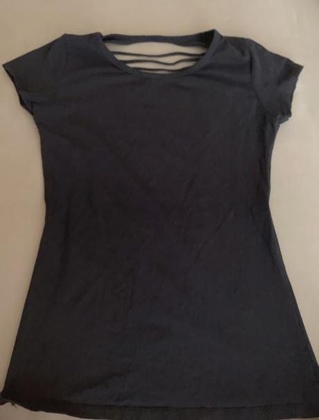 Tricko s motivom na chrbte, s