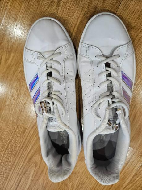 Botasky v. 40, adidas,40