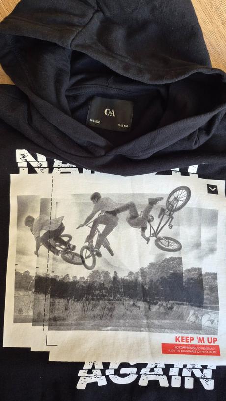 Pekná mikina, c&a,146