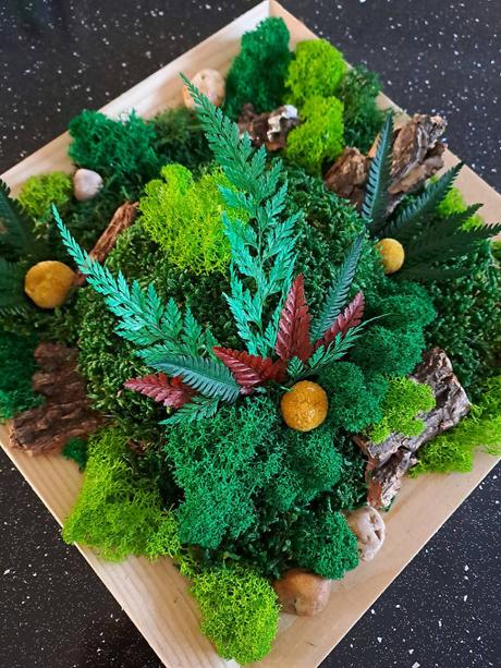 Machová dekorácia 30x30cm, 