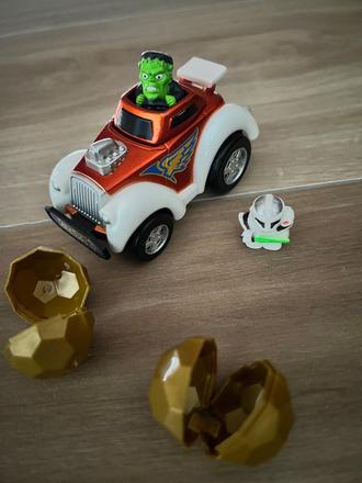 Hot wheels vystrelovací zombie,