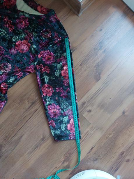 Nadherna zamatova tunika m, m