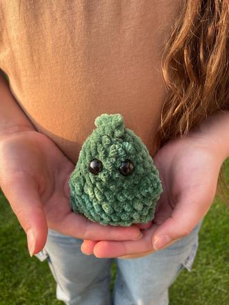 Predám ručne uháčkovaného dinosaura dinka, 