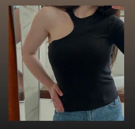Asymetrický top na jedno rameno čierny (ribbed), mango,xs