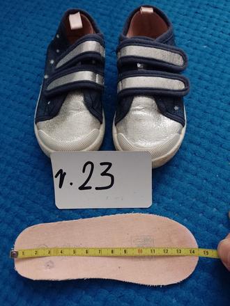 Dievčenské tenisky v. 23 + papučky v.23 zadarmo, 23