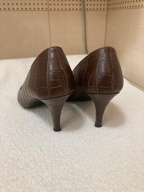 Lodičky s poštovným, 38