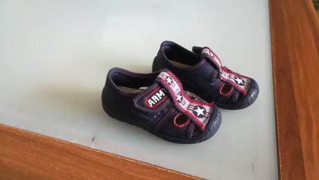 Predám topánky, domáce obutie, 24