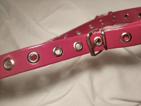 Ružový opasok, c&a