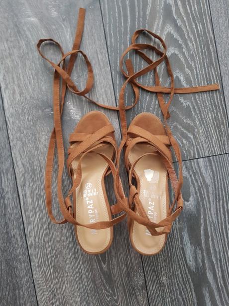 Topanky na zavazovanie, 36