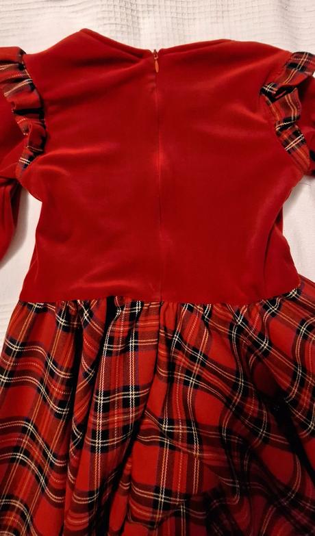 Vianočné šaty, 140