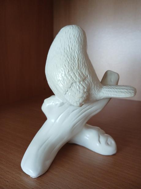 Keramický vtáčik na konári 14 cm,