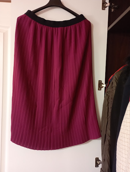 Fialová sukňa, esmara,38