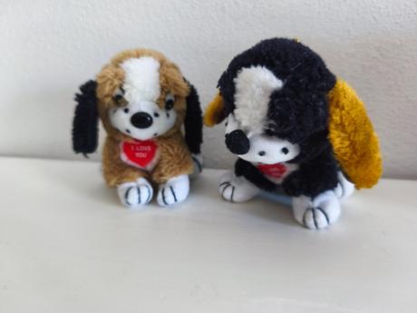 Psíkovia so srdiečkom 11 cm, 