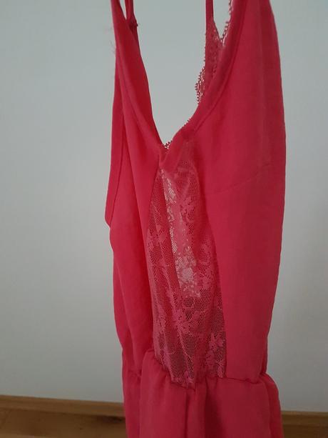 Predám krásne cyklaménové šaty skrajkou zn.bershka, bershka,m