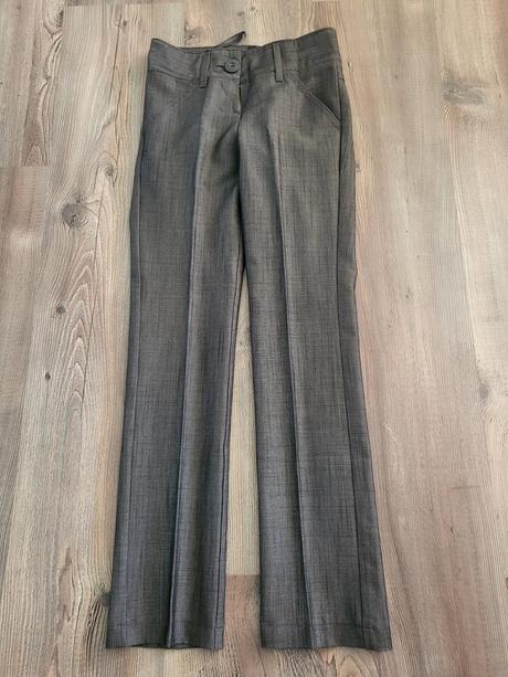 Elegantné nohavice, 134