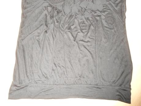 Cierne tricko s kvietkami, h&m,s