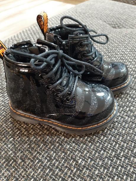 Topánky na prechodné obdobie, 20