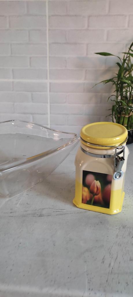 Sklenená misa, dóza, 