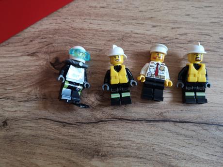 Lego city 60109 hasičský čln / loď,