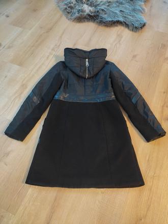 Krásny kombinovaný kabat zn.rylko, 38