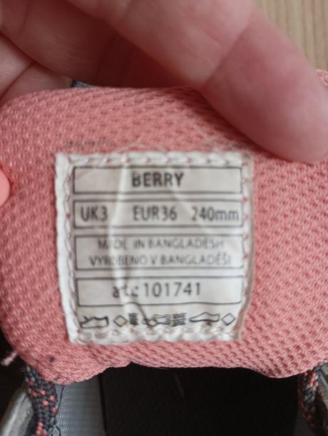 Trekova obuv berry, 36